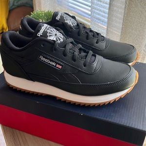 HARD TO FIND Reebok classic renaissance ripple